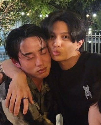 hozilourn's tweet photo. #WilliamEst short AU 
#NutHong (side couple)

[Juan Tama]
; yang juan tau, tama itu cuma komdis galak yang tiap detik isinya marah-marah, sampai suatu hari ia tidak sengaja mendengar-,

"Tama tuh depan maba doang galak, aslinya di kampus udah jadi rahasia umum kalo dia manja" https://t.co/VOXAh8bsLV