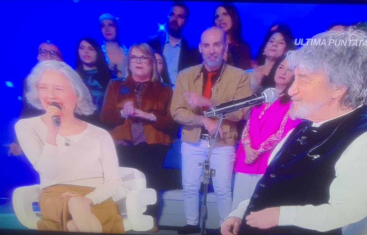 cleoliv24's tweet photo. Meraviglioso Drupi e moglie ! Grande ospitata da Mara ! Emozioni vere ❤️#maravenier #domenicain #drupi #rai1 https://t.co/qVFVAyXUCP