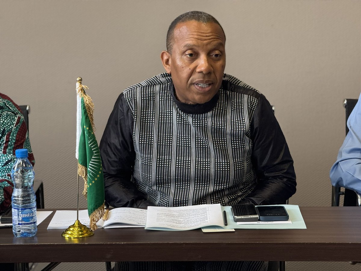 AUC_PAPS's tweet photo. H.E. @TrovoadaPatrice, Head of the #AUEOM to the 12th April 2025 Presidential Elections in #Gabon, participated in a meeting of Heads of International Election Observer Missions; @OIFrancophonie, @commonwealthsec, @CEEAC_ECCAS. They exchanged views on the just concluded elections https://t.co/daLlCjaB2m