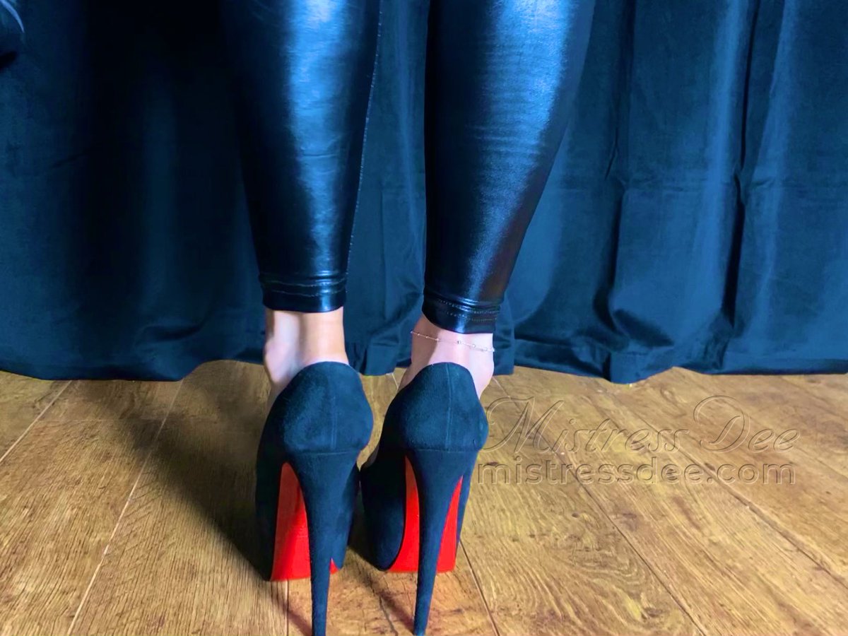 MistressDeee's tweet photo. I wanna step on your balls in these 🔥 

You ready? https://t.co/w0Yc8OdVsP