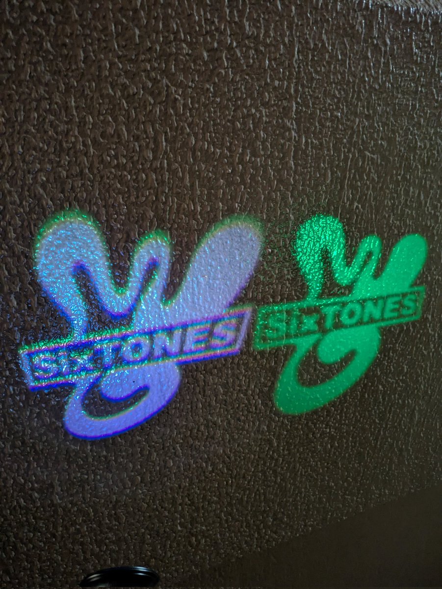1216_pink's tweet photo. SixTONES YOUNG OLD
@バンテリンドーム ナゴヤ

上の方やったけど楽しかったー😁
ステージ、照明、特効含めて
かっこよかった！
ほんでしゃちほこ北斗おもろすぎな笑

次はアリーナ期待してるよー
 #SixTONES_YOUGOLD https://t.co/Ay8w5z2ucQ