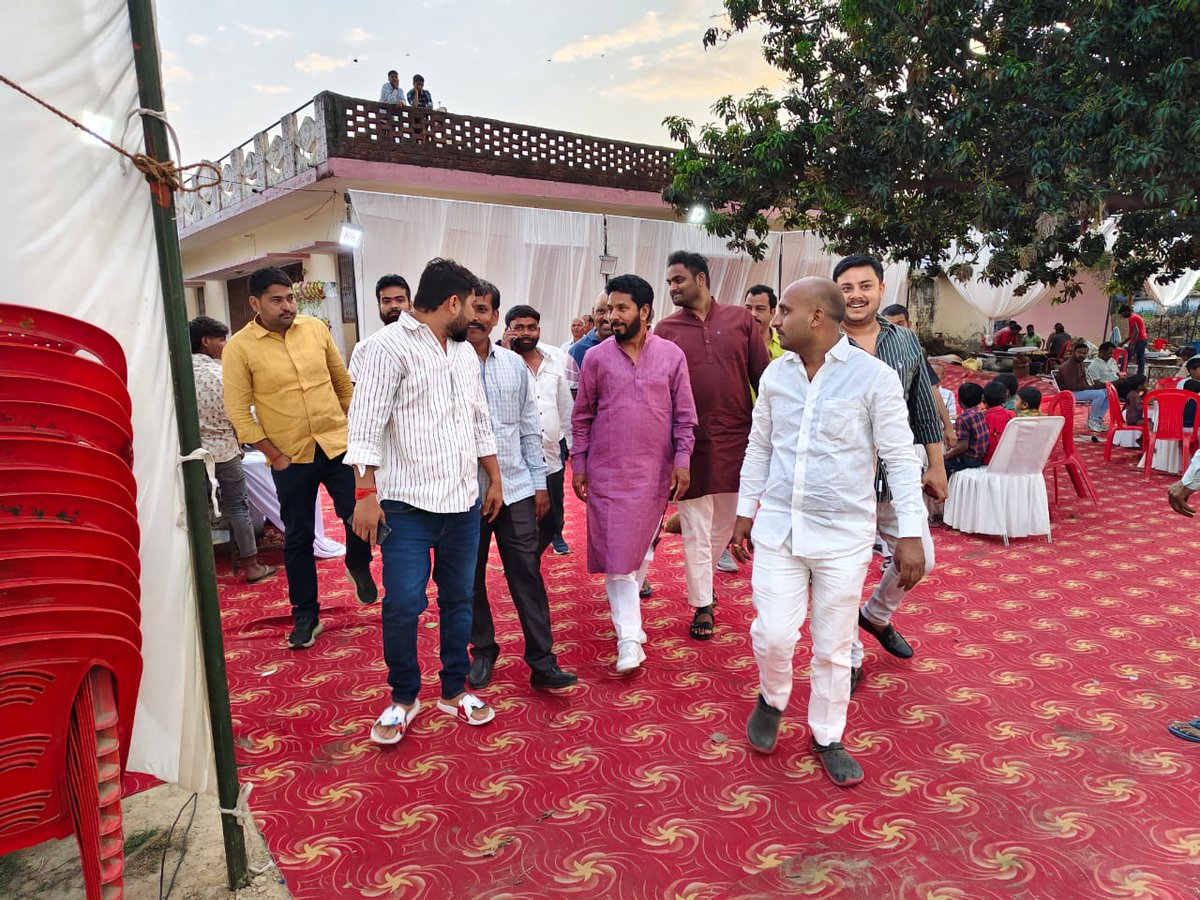 DigvijayJai's tweet photo. विधानसभा क्षेत्र खलीलाबाद के ग्राम सभा सिरमोहनी के श्री  प्रदुम्न सिंह जी के माता जी के ब्रह्मभोज_कार्यक्रम में पहुंचकर  श्रद्धासुमन अर्पित किया ।
@BJP4India @myogiadityanath @narendramodi @AmitShah https://t.co/2uTbndrbNL