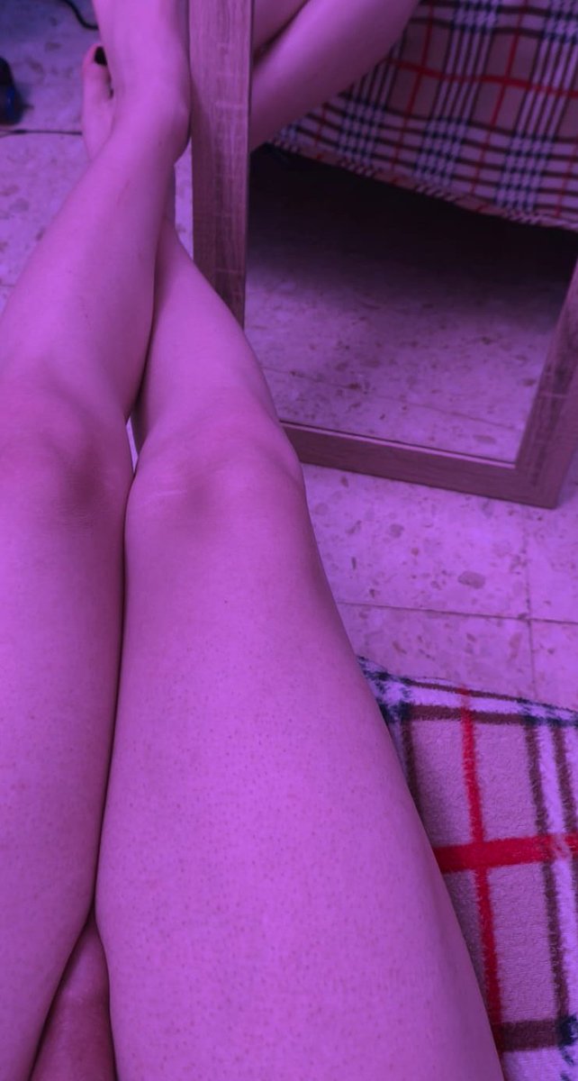 Sweet_Ale18's tweet photo. i LOVE shaving my legs 

#femboy #NSFW #nsfwtw #sissy #Trans #feminization #femboyhentai #trap https://t.co/b634xAm5Cw