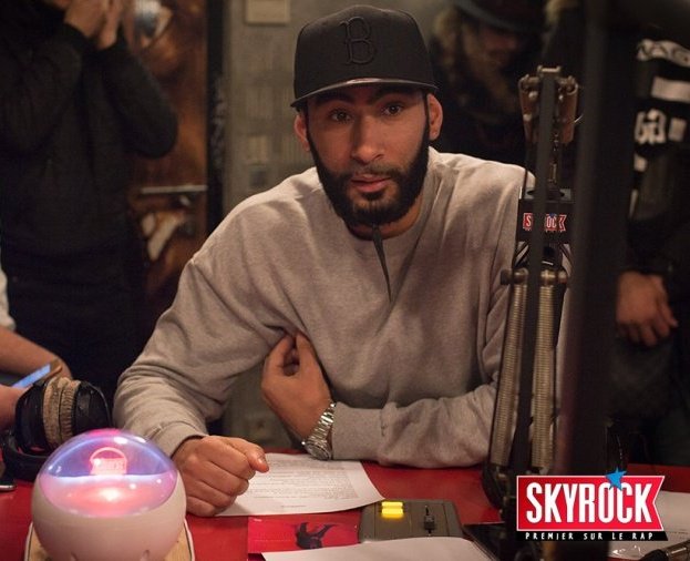 SkyrockFM's tweet photo. À 16H Double @lafouine78 sur #Skyrock avec @corentinskyrock..!
🎧 #QuiPeutMeStopper & #TousLesMemes
▶️ https://t.co/80SMmalfU0 https://t.co/BUJjdLTiF3