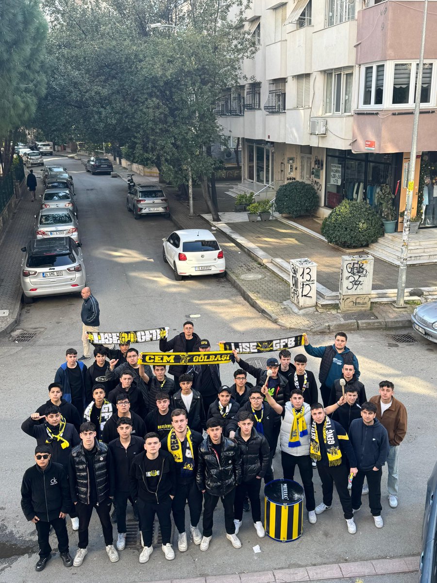 Fenerbahçe kadın futbol takımımızı Fatih Vatanspor karşısında yalnız bırakmadık.

#LiseGFB