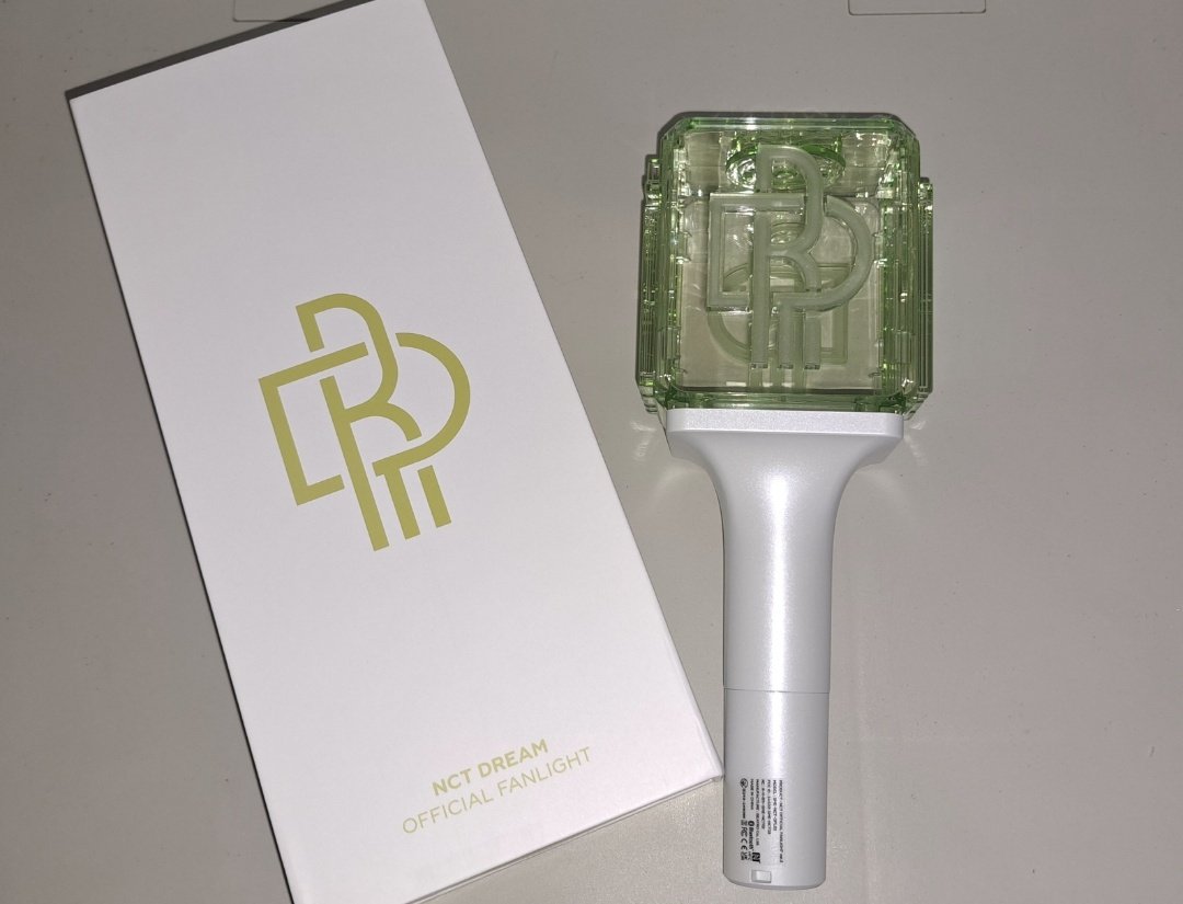 NaranyaJaemWin's tweet image. Pretty gift📦✨️ from @jdkc_id

I can't said anyword🤭 except thank u so much for all team @jdkc_id  Ini beneran berasa dapet kado sidang dan thr ter the best🫶🏻💚🥹.

Lancar dan semakin sukses selalu buat tim JDKC🩷✨️

Yeayyy i'm ready for tds 4💚✨️