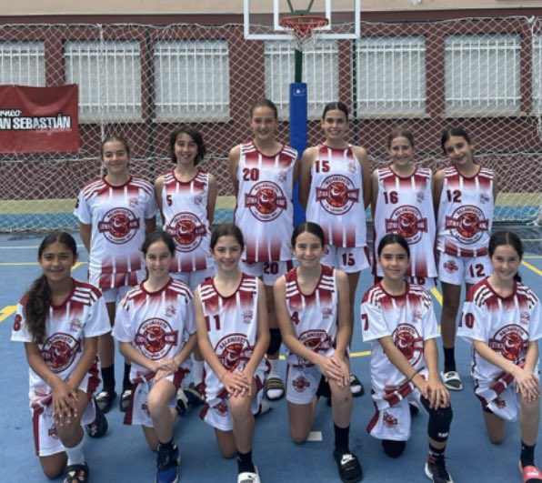 El equipo femenino mini , gana el torneo de la Gomera ♥️🦉🏀
Gracias a la organización por todo y una vez más, pese a quien le pese, deportividad, convivencia y baloncesto 
Hasta el año que viene amigos !!!!