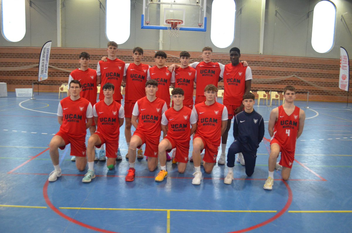 FBRegionMurcia's tweet photo. ¡El @UCAMMurcia es campeón regional en categoría Junior Masculina! 🏆

El subcampeonato fue para @MurciaMaristas 🥈

Tercera posición para @molinabasket 🥉

En cuarta posición finaliza @EBSCartagena 4️⃣ https://t.co/AfzfMGVAdQ