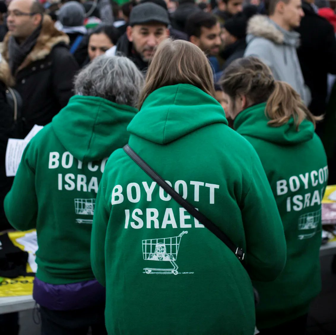 Naila_Ayad's tweet photo. Boycotting isn’t about being perfect. It’s about refusing to be complicit. #FreePalestine https://t.co/rxUQumVAUA