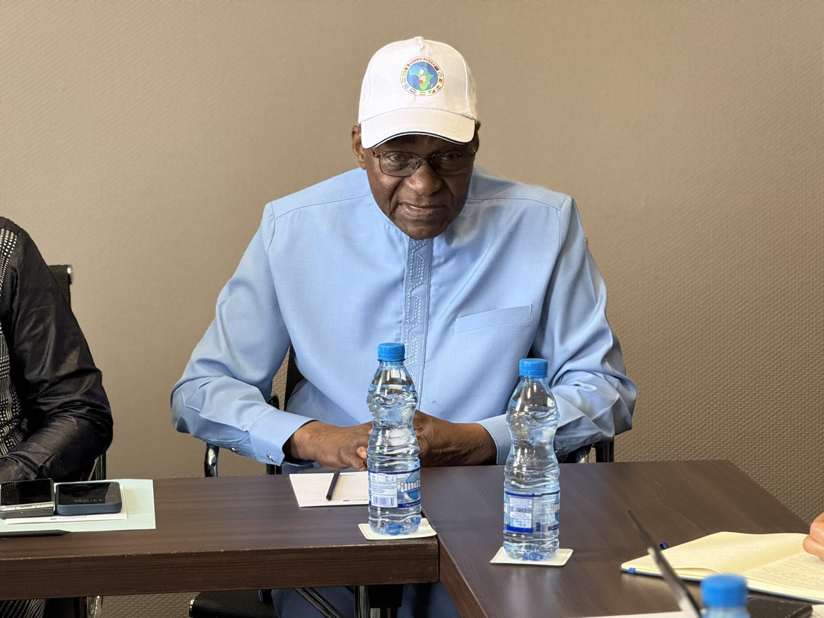 S.E. <a href="/TrovoadaPatrice/">Patrice Trovoada</a>, chef de la Mission d'observation électorale de l'Union africaine pour l'élection présidentielle du 12 avril 2025 au #Gabon, a participé à une réunion des chefs des missions internationales d'observation électorale; <a href="/CEEAC_ECCAS/">CEEAC_ECCAS</a> , <a href="/OIFrancophonie/">La Francophonie</a> et… 1/2