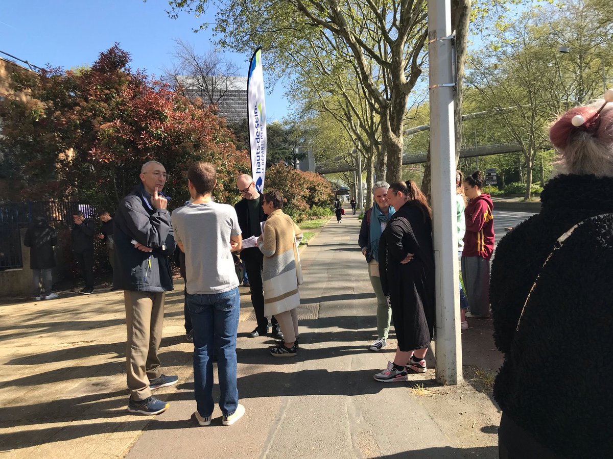 collNanterre92's tweet image. ✊🏽Solidarité avec Alassane, jeune mineur isolé, scolarisé au collège André Doucet à Nanterre, remis à la rue par l’ASE 92!
📢Un toit,une scolarité,des soins &amp;amp;des papiers pour ttes&amp;amp;ts!
🪧Rassemblement vendredi #11avril à #Nanterre dvt le Département des Hauts-de-Seine ❌ 
#RESF 92