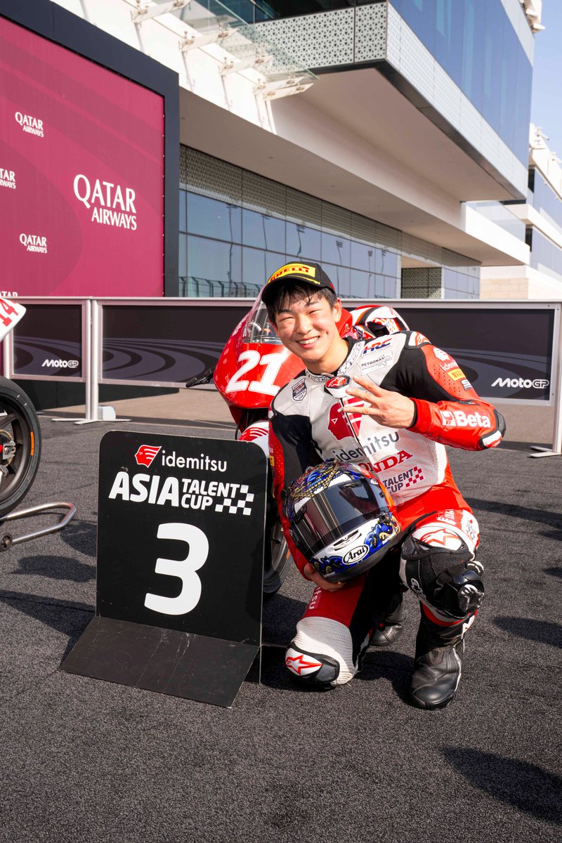 Japan sweeps the podium once again — total domination! 

🥇 Ryota Ogiwara 🇯🇵
🥈 Seiryu Ikegami 🇯🇵
🥉 Shingo Idaka 🇯🇵

#RoadToMotoGP🏁