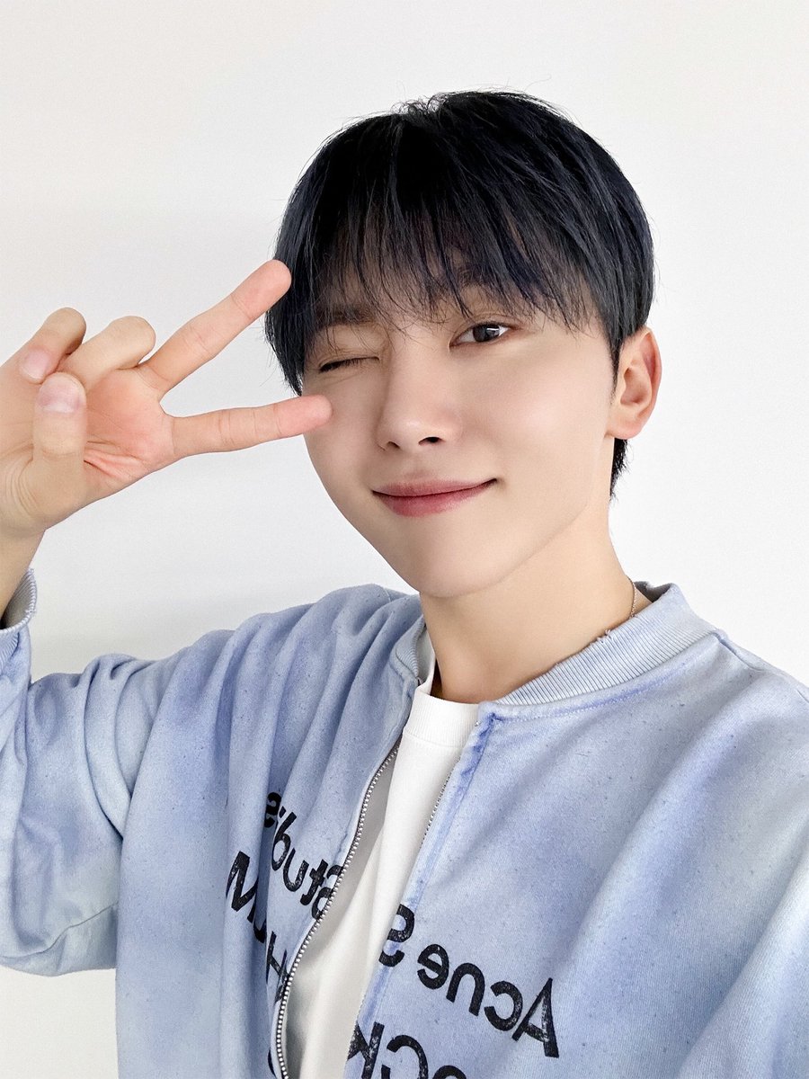[17'S 승관] #Umaizing

부승관 그리고 에너지-ing
따스해진 캐럿들의 주말 저녁🩵

#귤이_왜_이리_다정해🍊
#다정한_선배님과_힐링의_시간