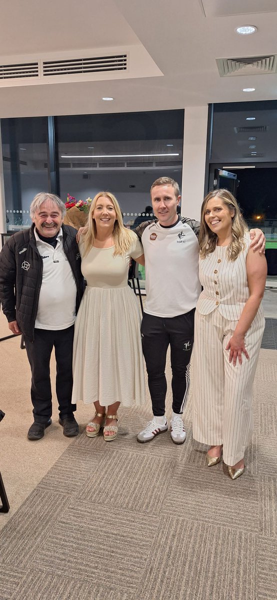 Christine Murray tweet media