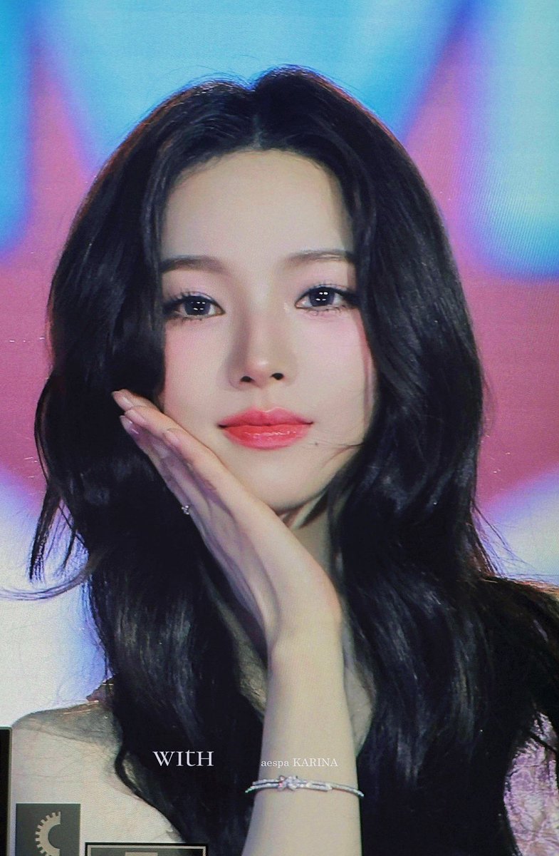 hourlykrn's tweet image. 