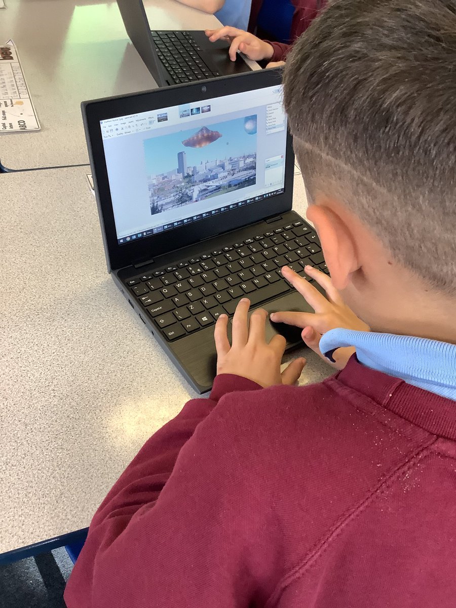Mr___Mills's tweet photo. Y4TM using filters and various photo editing tools during their Computing sequence! #StradComputing 🖥️⌨️💾 https://t.co/mWAD6Jhf7w