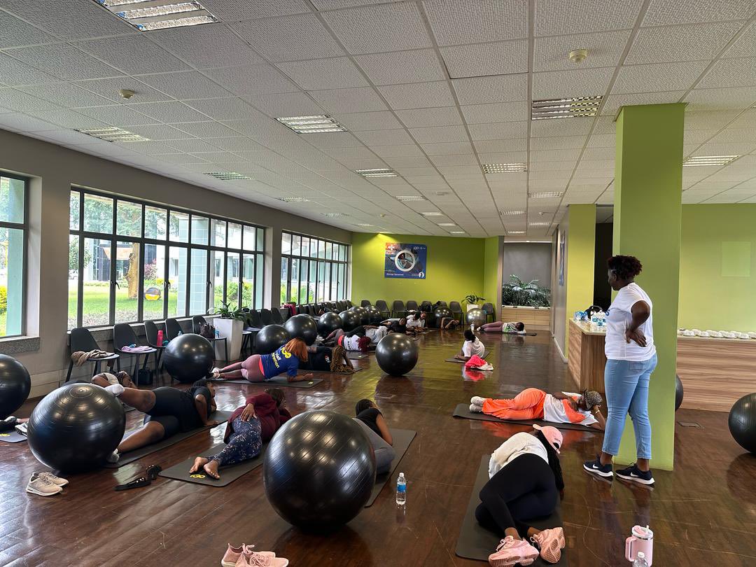 AnoHoveee's tweet photo. Yesterday I led a  prenatal class in collaboration with @CimasHealth , Patricia &amp; Physioworks. I talked about #physicalactivity, its importance, recommendations,  impact on #maternalmentalhealth, maternal and fetal outcomes. We also got to burn a few calories☺️ - it was awesome https://t.co/a5xiYWdH8s