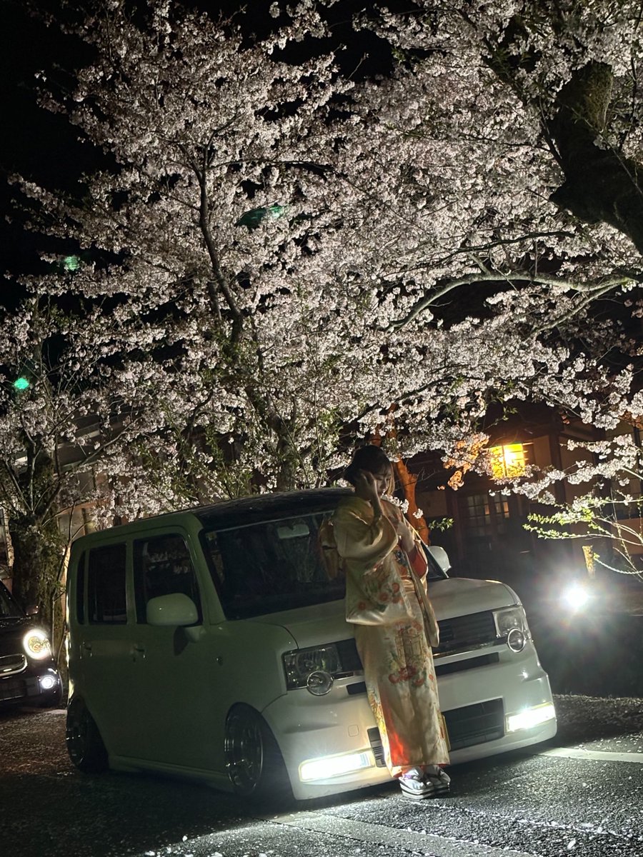 iyada_shiitake's tweet photo. コンテはとりあえず今の形のまま
しばらく眠っていただきます^^
一緒に桜と撮れてよかった❀ https://t.co/KaAHDGw5ca