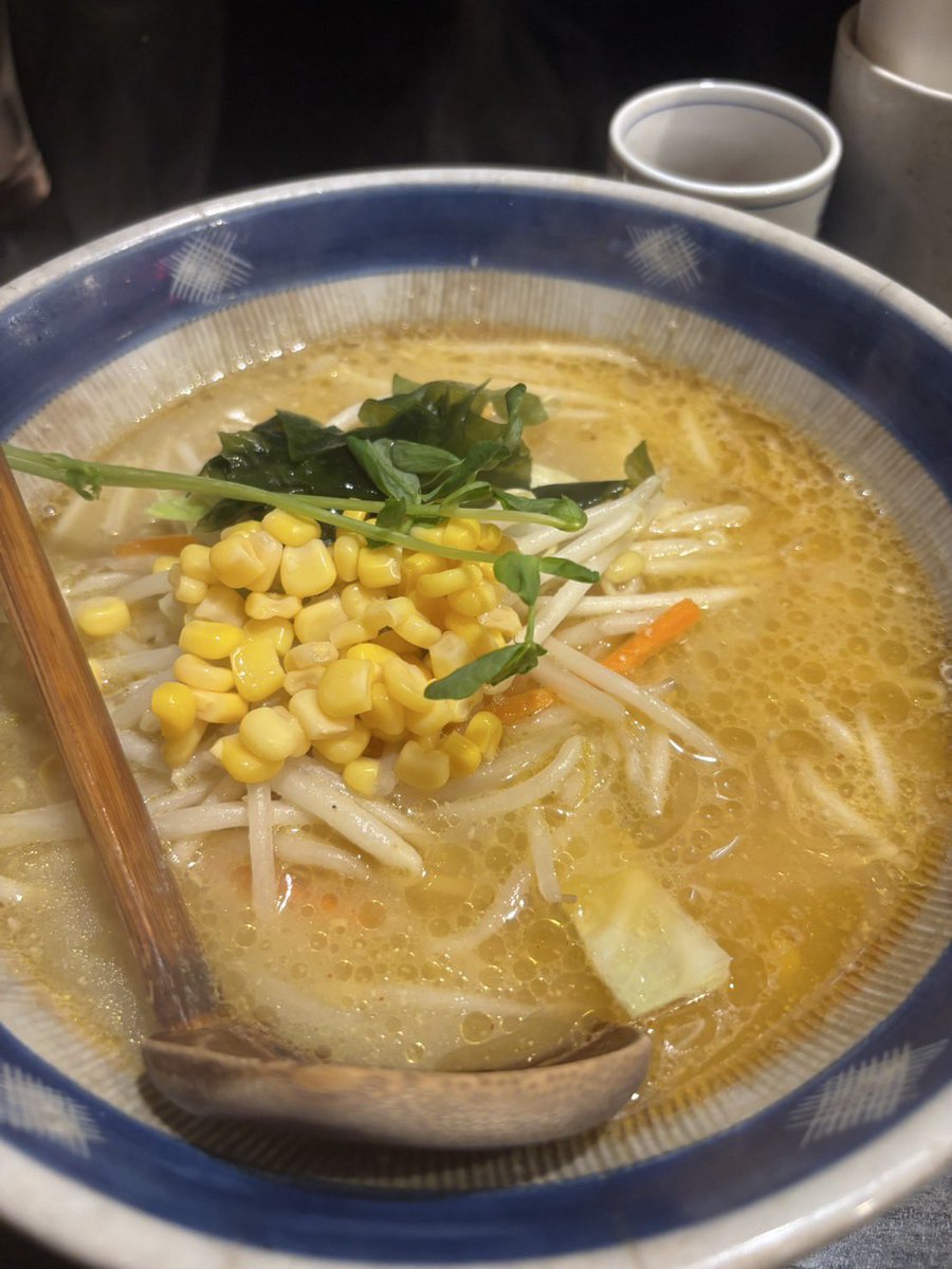bungott's tweet photo. 久しぶりに味噌一でラーメンを喰らったんだけど、随分前に食べた時と変わらず美味くてああ、これだって感じが堪らなかった。これ、凄いことであの頃大きく変わらない味が今でも通用してるってことで、それは、味噌という事が関係してるのかな。醤油とかは大分進化してしまったけど味噌はそこまで。。 https://t.co/fFPJmEJJCT