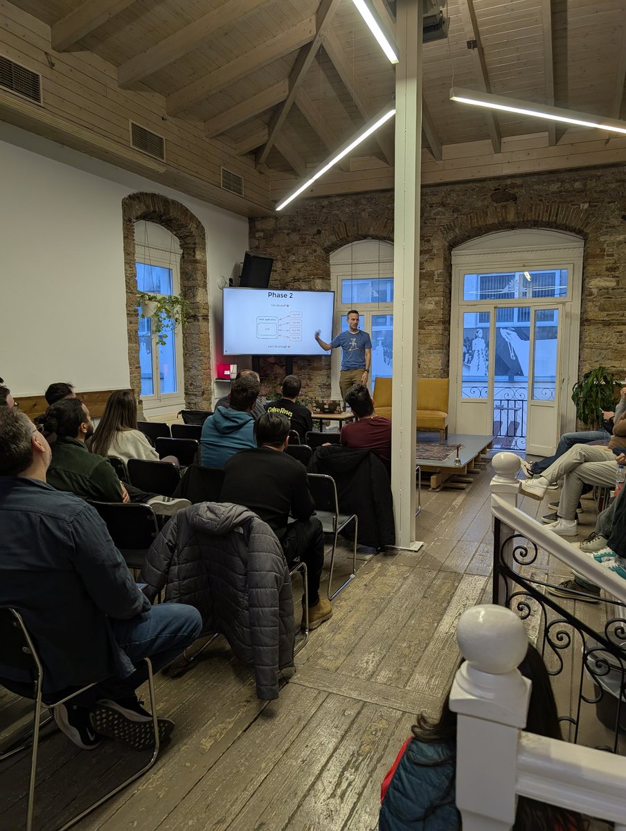 GreeceJS tweet media