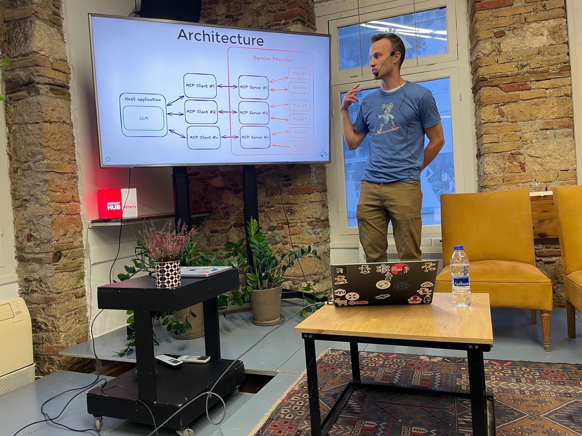 GreeceJS tweet media