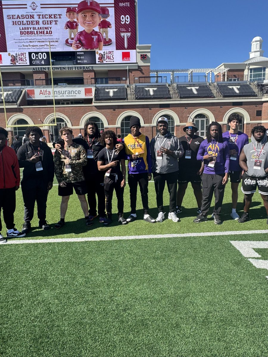 UCH_Football's tweet photo. Appreciate @Cslocum04  taking group of our guys to see Troy Football yesterday! #BBiB https://t.co/GoChWdnf09