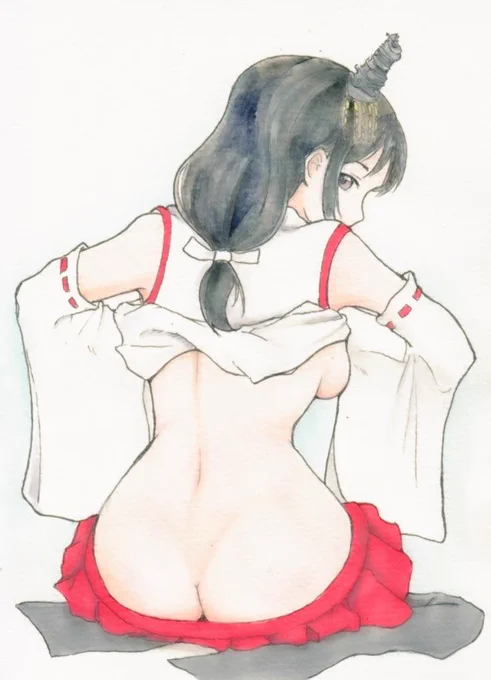 艦これ 山城 を描いてみました。中破絵も山城は後ろ向きなのですが、艤装があって背中がよく見えないので、たくし上げてもらうと、こんな感じかなと。#艦これイラスト 