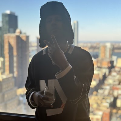 YoSoyJ2X's tweet photo. #NewProfilePic https://t.co/y49gHvOj9l