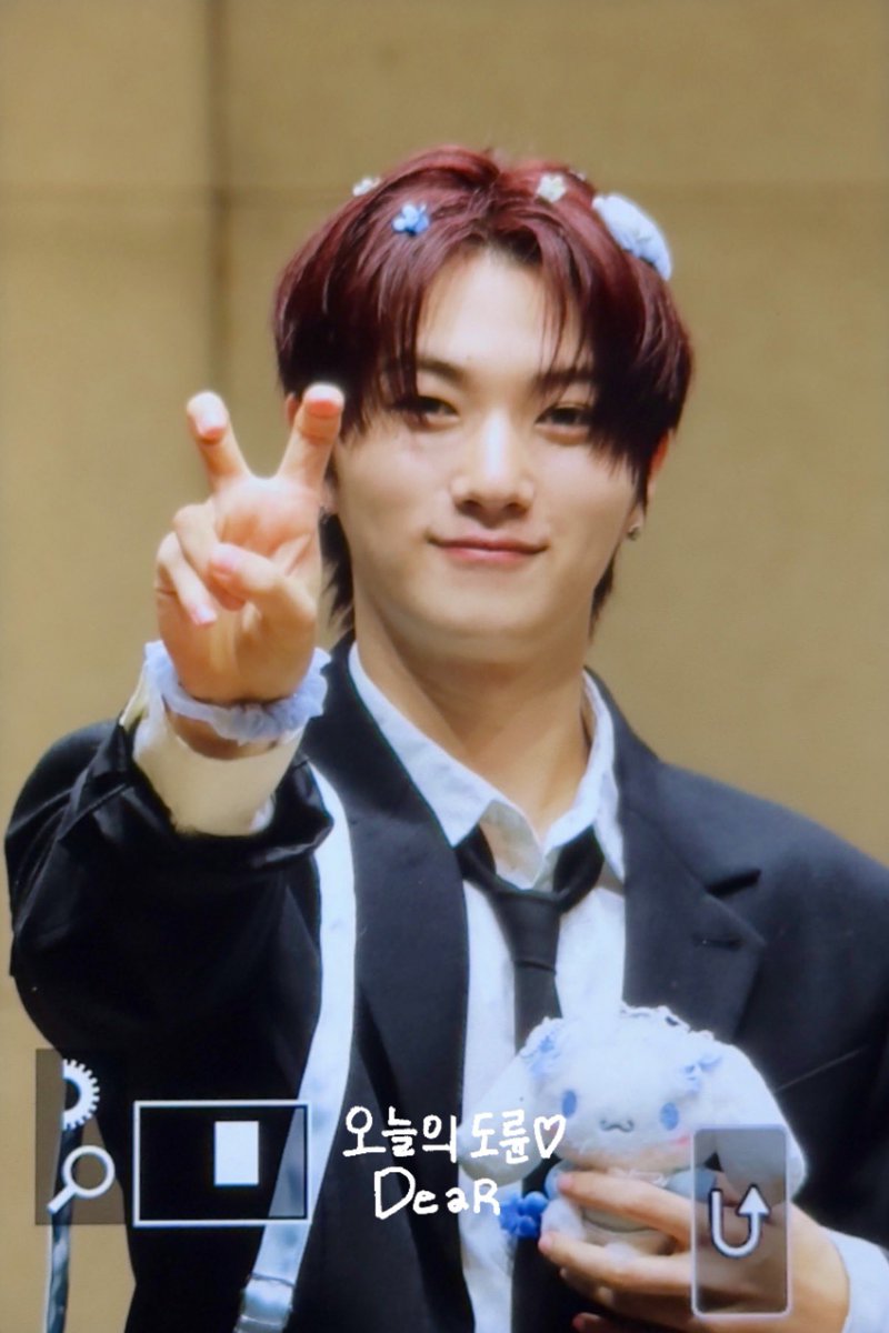 250413 퍼스트뮤직 팬싸 

🗿✌️

#도륜 #DORYUN #AIMERS #에이머스