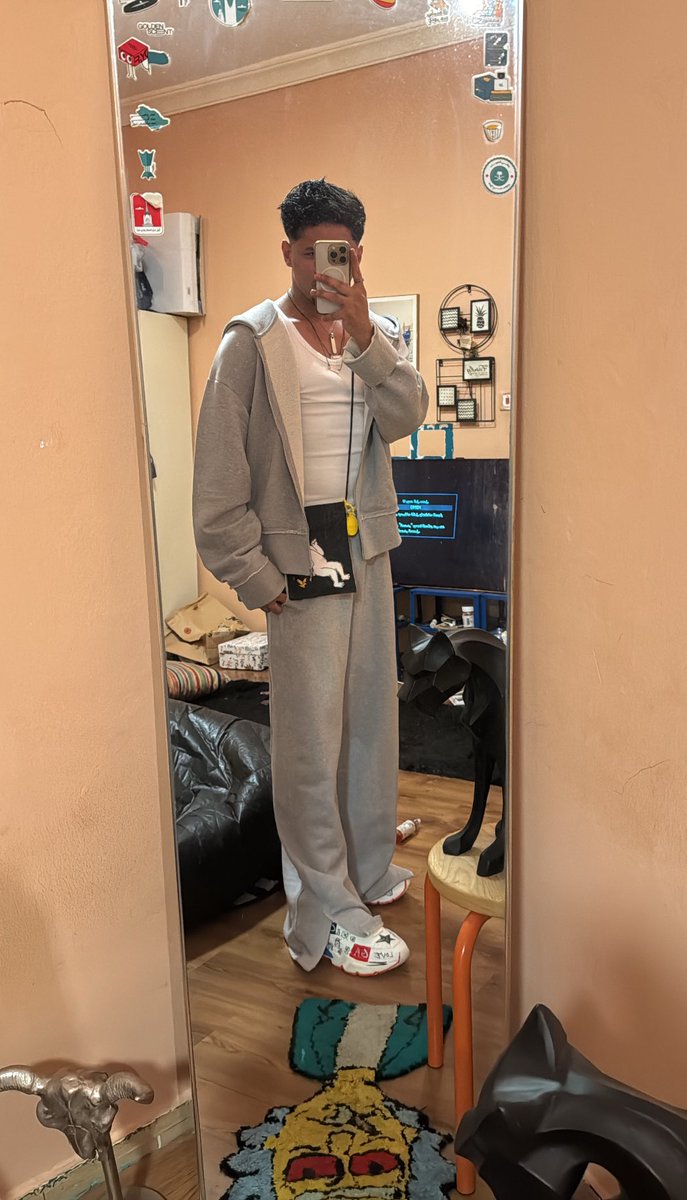 iixAziz187's tweet photo. 👽 https://t.co/MrFgTDI9ci