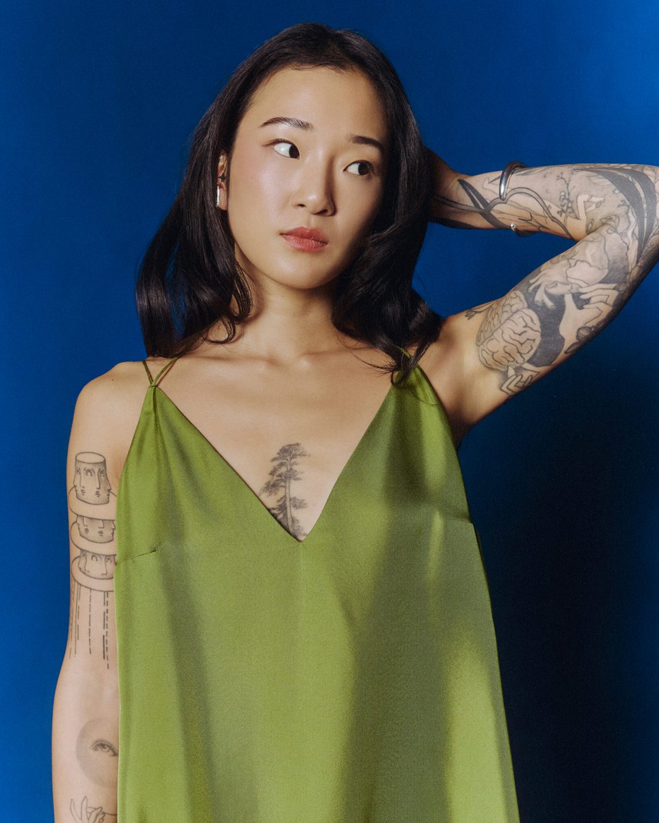 HoltRenfrew's tweet photo. « J’adore intégrer la nature dans mes œuvres car, en tant qu’êtres humains, nous en faisons intrinsèquement partie. » — Dahae Song. Cliquez pour découvrir et magasiner la campagne Votre ville, votre style! >https://t.co/TQqt1Rzwfc https://t.co/crBMt7Fe2f