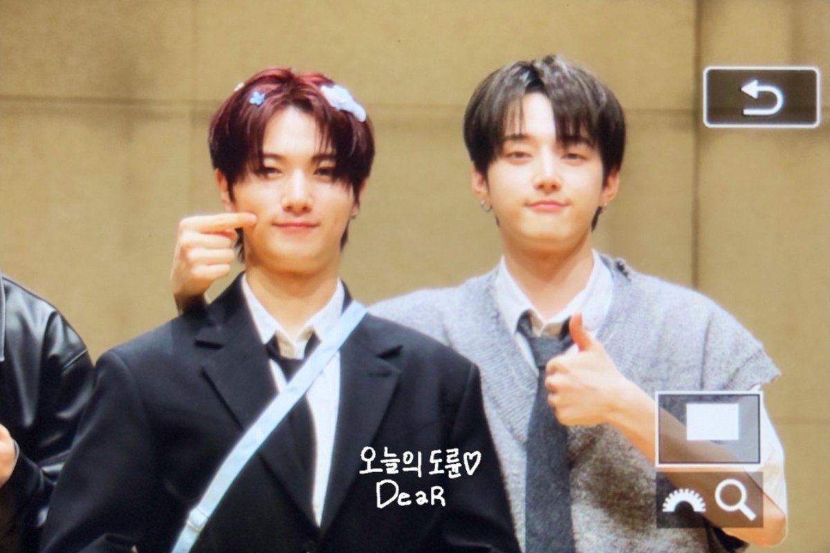 250413 퍼스트뮤직 팬싸 

볼빵빵 도륜이 볼말랑 은준이

#도륜 #DORYUN #은준 #EUNJUN #AIMERS #에이머스