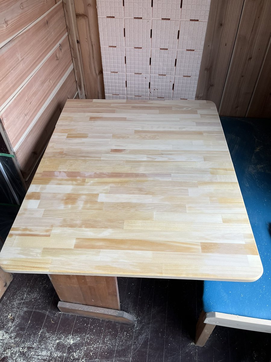 evan_3232's tweet photo. 作業場にノコギリ持っていくの忘れちゃって
カッタータイプにつけるちっちゃいノコで
角をアールにする作業した。
なんとかなってよかった。 https://t.co/29tTZI1ZPu