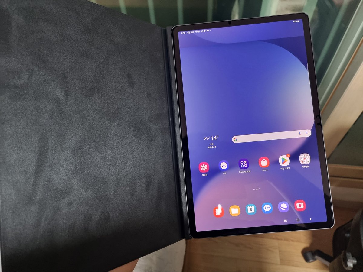 얼마전 새로 장만한 노예
몸값(케이스포함) 약 140만원