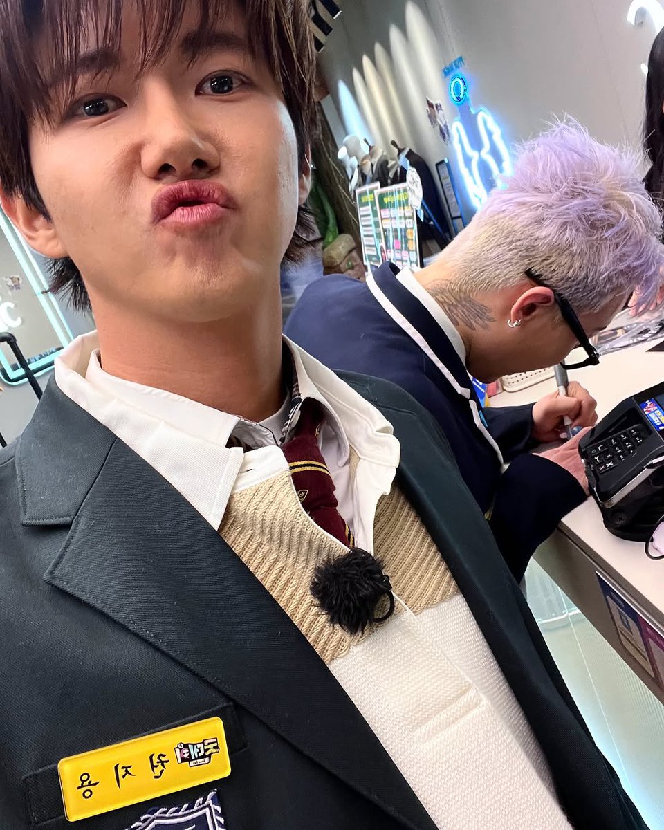 gdpdates's tweet photo. 250413 | prince_kwanghee Instagram post

“Good Day 🫶🏻 Thank you. Thank you, Jiyong-i 🤴”

#GDRAGON #GD #지드래곤 #지디 https://t.co/g6ctiV8TIi
