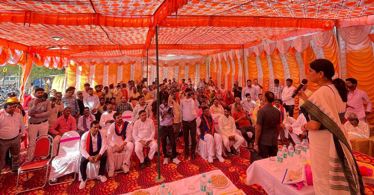 आज बरकछा, मीरजापुर में विद्युत विभाग की सौभाग्य योजना (फेज 3)एवं  RDSS योजना के अंतर्गत कुल तीस करोड़ की परियोजना का शिलान्यास किया तथा उपस्थित ग्रामवासियों को संबोधित किया ।