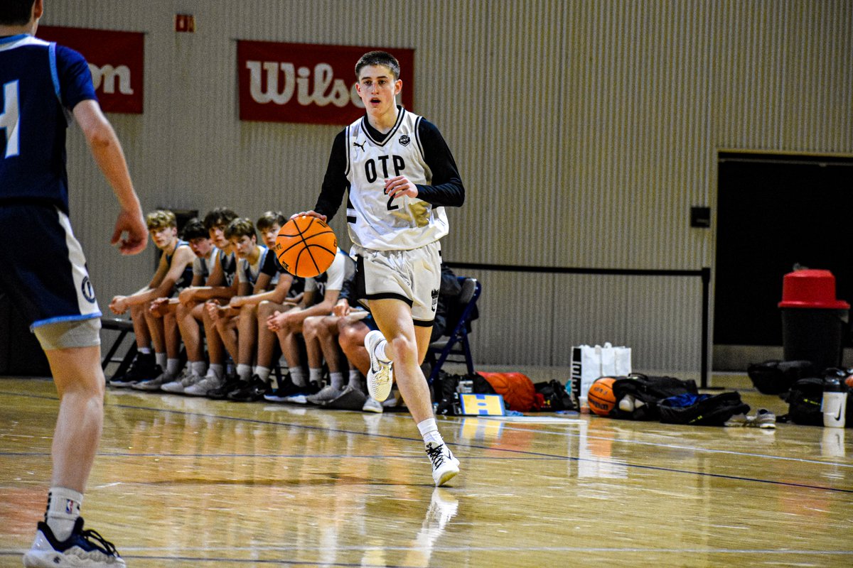 RYZEHoops's tweet photo. OTP NXT 2029 PG Nate Wise is a name to stash away for the coming years. Very crafty off the dribble, he's very smooth and fluid both scoring the ball and making plays for teammates. He's helped lead his OTP squad to an unbeaten weekend so far. https://t.co/K5osAxTr8O