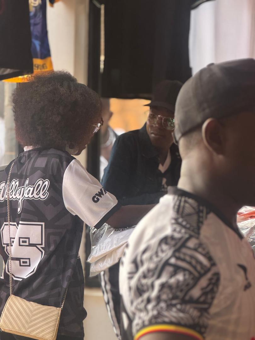 It's Race Day and we arrived with full Gwazu style and steeze👌🔥
<a href="/MerakiKarting/">Meraki Karting</a> at it again😎
#CreateDominate 
#F1 #BahrainGP
#MerakiWatchParty