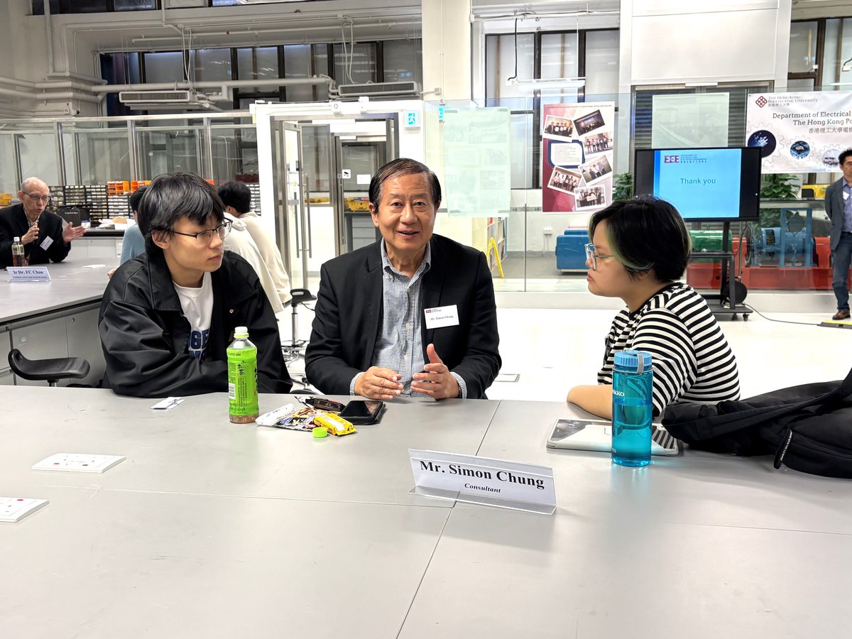 HKPolyUEEE's tweet photo. On April 12, we held an Alumni Mentorship event for 2nd-year students! 🎉 As part of our three-stage program, students chose industries of interest and were paired with alumni mentors. Thank you to all mentors for guiding our juniors! We look forward to the next meeting! https://t.co/qL4KaIihJT