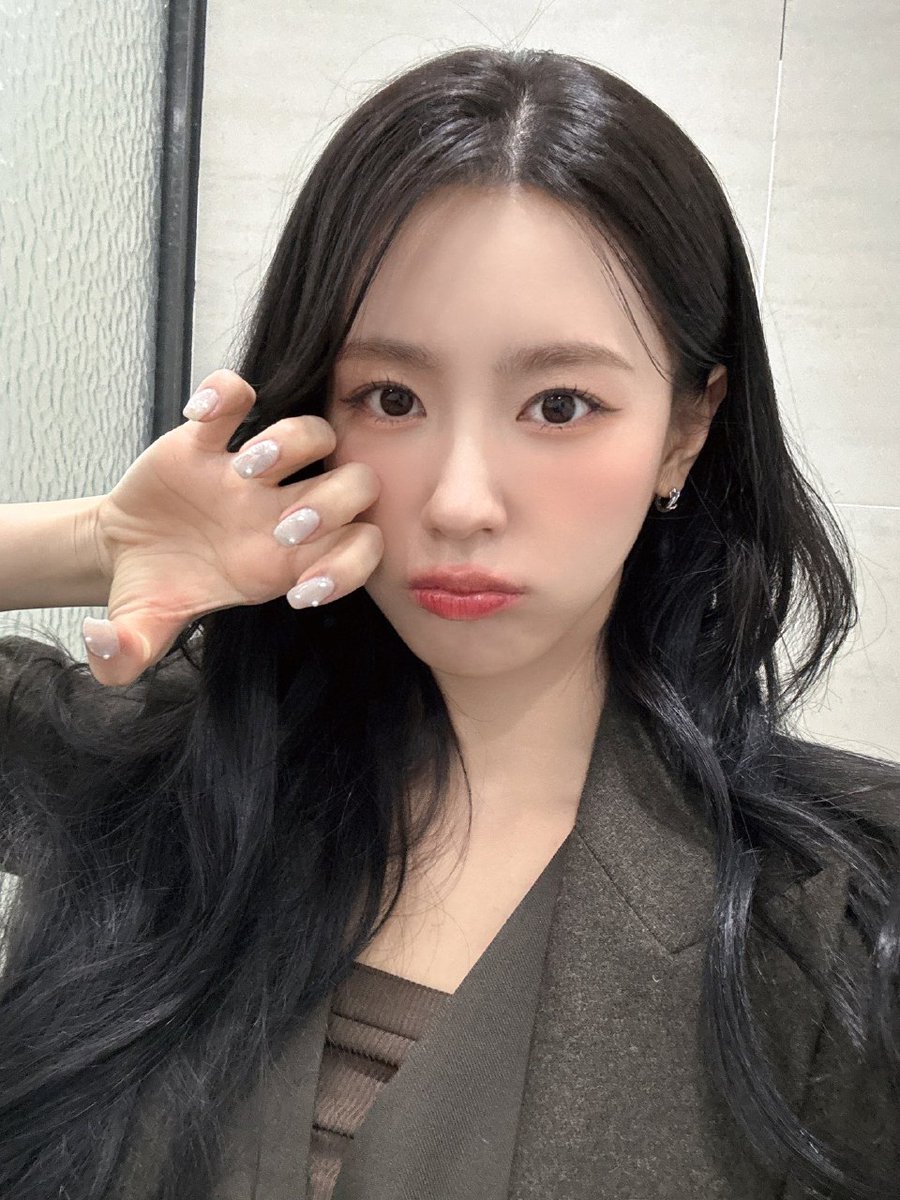 My presence shines through in 𝘚𝘦𝘤𝘳𝘦𝘵 𝘰𝘧 𝘊𝘦𝘭𝘦𝘣𝘳𝘪𝘵𝘺 𝘚𝘰𝘭𝘥𝘪𝘦𝘳𝘴 ୧୨ .ᐟ  📩 bringing a fun edition that introduces new moments full of joy. This edition is a delightful collection of memories, bringing happiness to all involved.