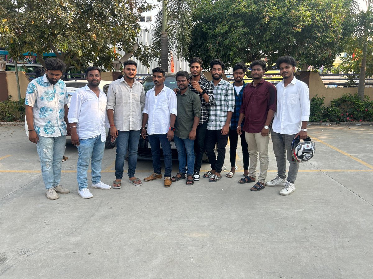anbanafanVikki's tweet photo. Thanks you guys for this life time settlement ❤️❤️❤️❤️🫂🥺🥺🥺
April 13 2025 forever etched in my heart 🥺🫂
@Thanjai_OSFC 💞 @Hari_Socialist
#Ajees ❤️
#Retro @Suriya_offl https://t.co/TmDLgL64vN