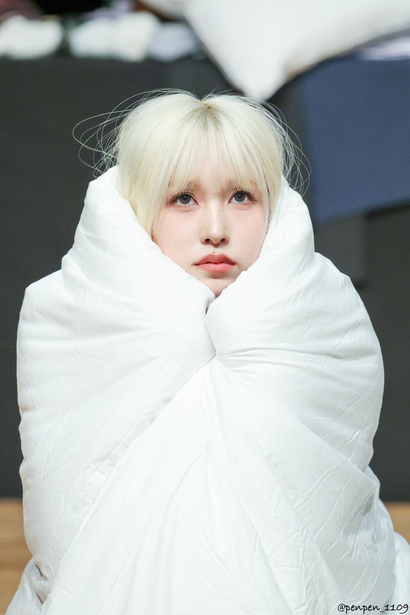 nocontext_twice's tweet photo. ファンミでもインドア派のミナ。
まだ面白い。
#twice #mina https://t.co/D5KywsFwWe