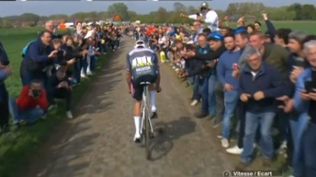 ammattipyoraily's tweet photo. What was your motivation to come to follow Paris-Roubaix on the spot?

- Just wanted to throw bottle at rider.

#ParisRoubaix https://t.co/0aNSgn3huQ