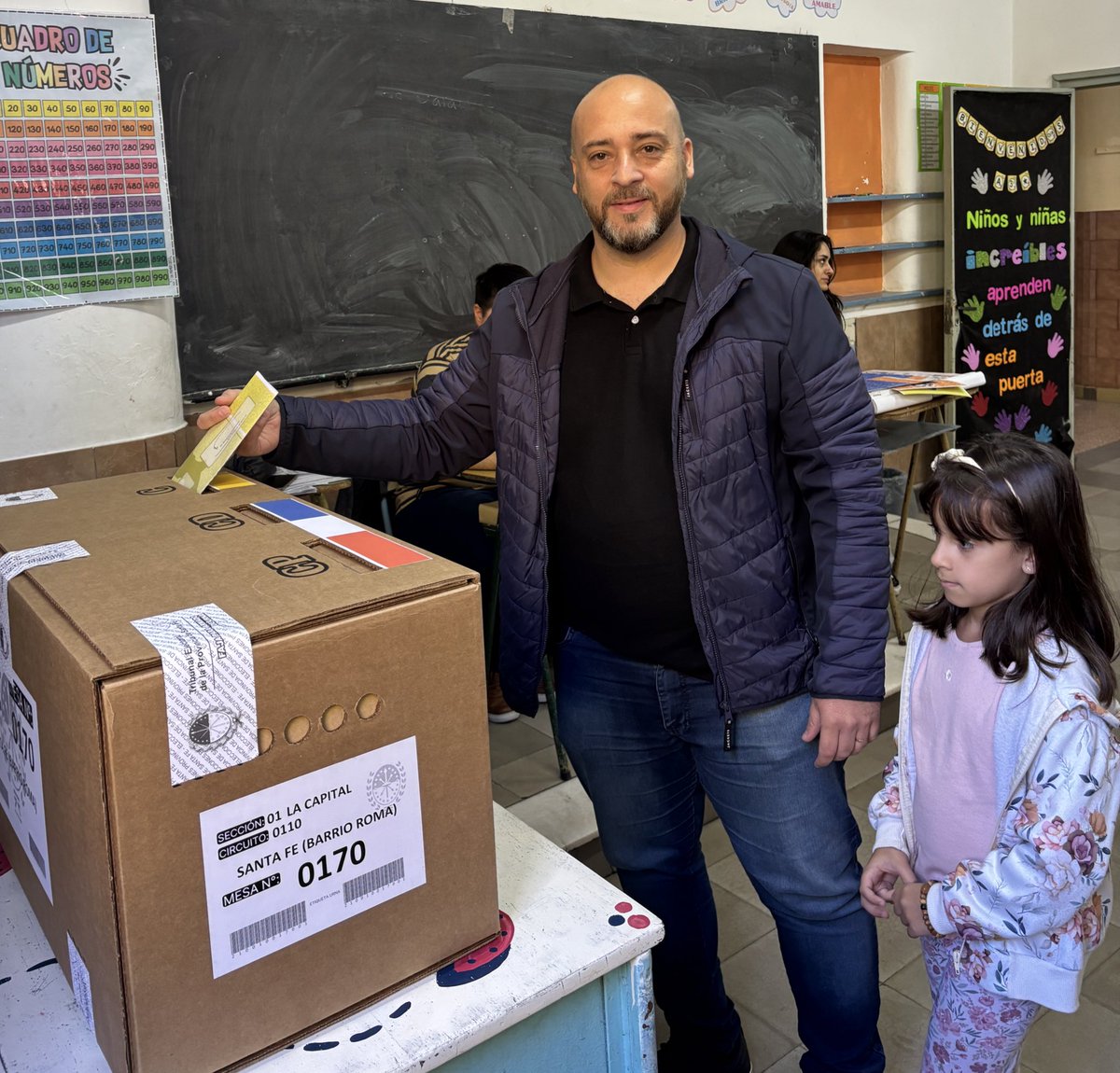 chechobasile's tweet photo. Votando con alegría, celebrando la democracia y reafirmando el compromiso por un futuro mejor en la ciudad y nuestra Provincia Invencible. https://t.co/kLOwcoEgcd