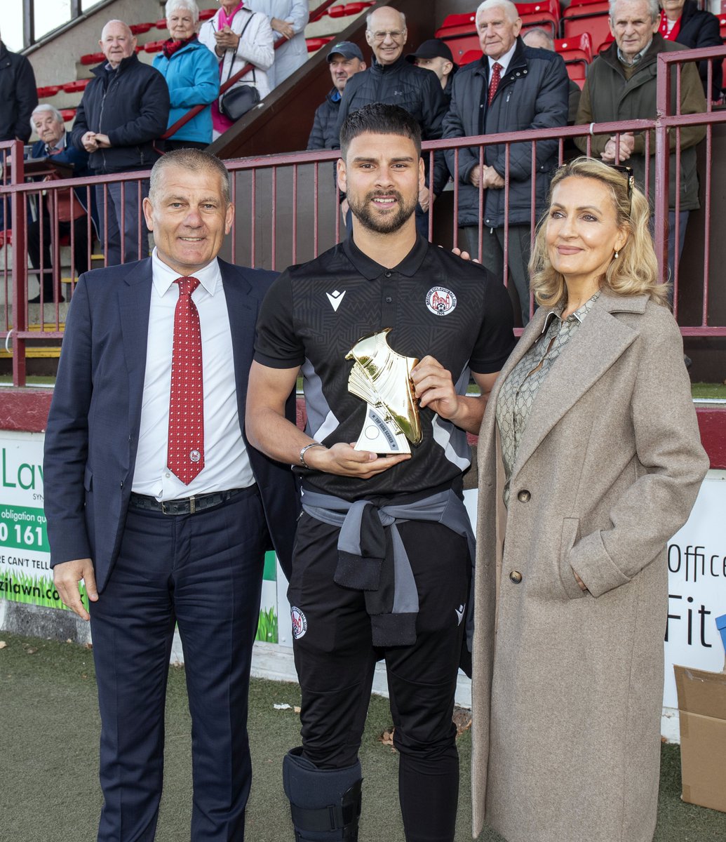 🏆 𝙀𝙉𝘿 𝙊𝙁 𝙎𝙀𝘼𝙎𝙊𝙉 𝘼𝙒𝘼𝙍𝘿𝙎

An award that was clear from the outset was that of 𝙏𝙊𝙋 𝙂𝙊𝘼𝙇𝙎𝘾𝙊𝙍𝙀𝙍, with Dayle Robertson topping the charts with 22 goals in all competitions, four ahead of Ewan Loudon who finished on 18 after his goal yesterday.