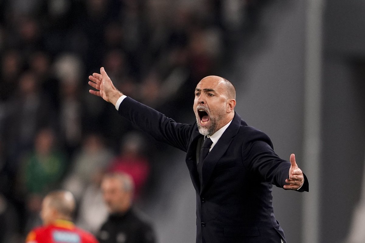 ActuFoot_'s tweet photo. 𝗞𝗢𝗟𝗢 𝗠𝗨𝗔𝗡𝗜 🇫🇷 𝗔 𝗣𝗘𝗥𝗗𝗨 𝗦𝗔 𝗣𝗟𝗔𝗖𝗘 𝗗𝗘 𝗧𝗜𝗧𝗨𝗟𝗔𝗜𝗥𝗘 𝗦𝗢𝗨𝗦 𝗧𝗨𝗗𝗢𝗥 ❌

😳 Le coach croate 🇭🇷 agit sous consigne de la direction dans le but de :

👉 Faire jouer Dusan Vlahovic 🇷🇸 afin de le valoriser pour le vendre cet été. 💰

👉 Baisser la valeur de Randal Kolo Muani afin de l’acheter ou de prolonger son prêt à moindre coût. 💰

🗞️ @Djaameel_