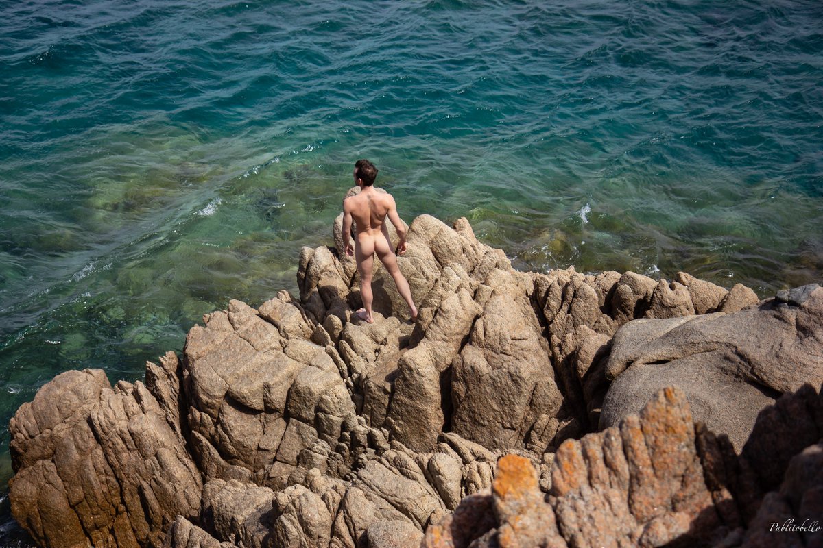 "Caprera", avec Emmanuel #Pablitobello #Pablitobellophoto #malephotographer #maleportrait #malenude #maleinnature #caprera