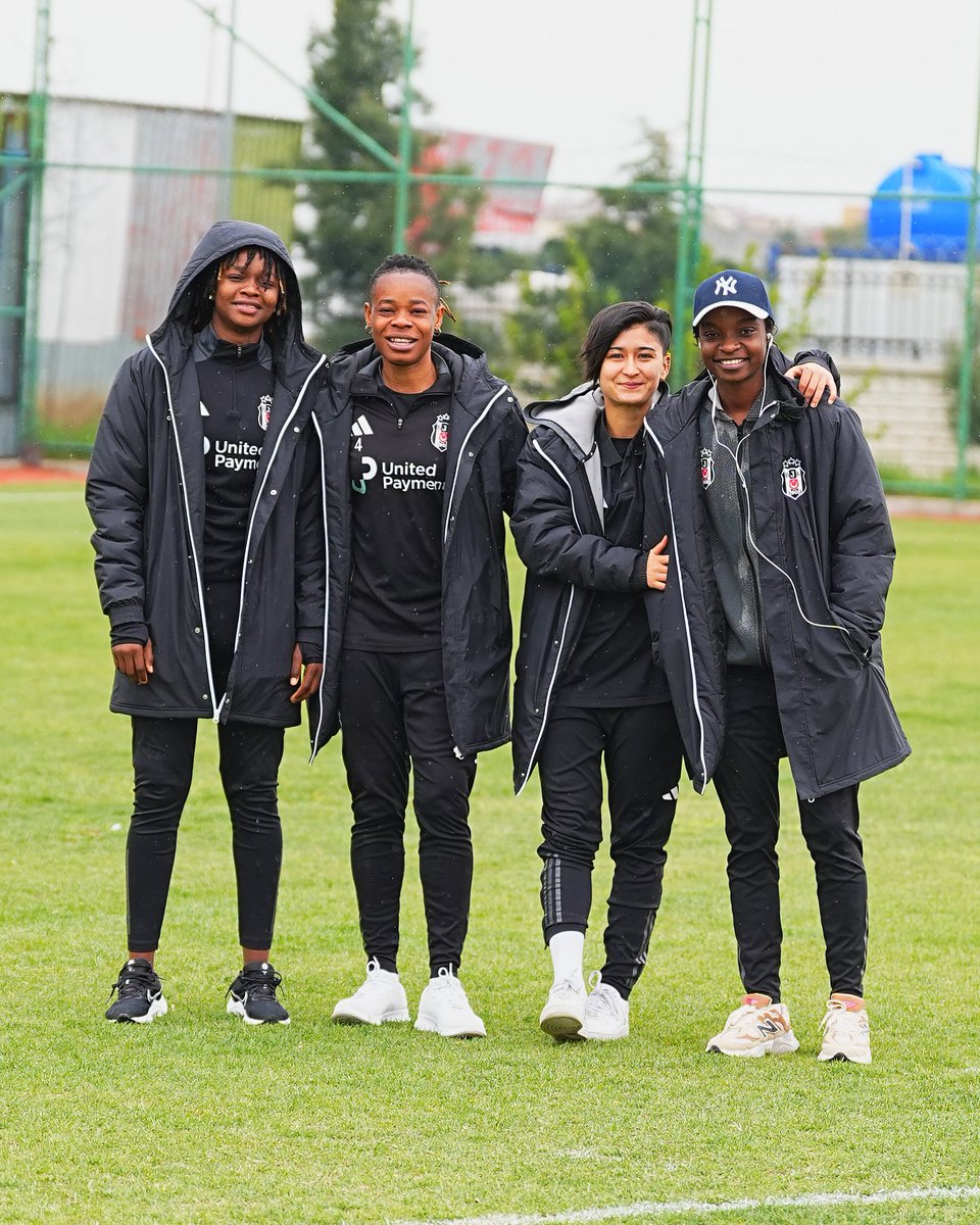 BJKKadinFutbol's tweet photo. 📍 Diyarbakır
#ASFvBJK 🦅 https://t.co/4KJnyqZyrV