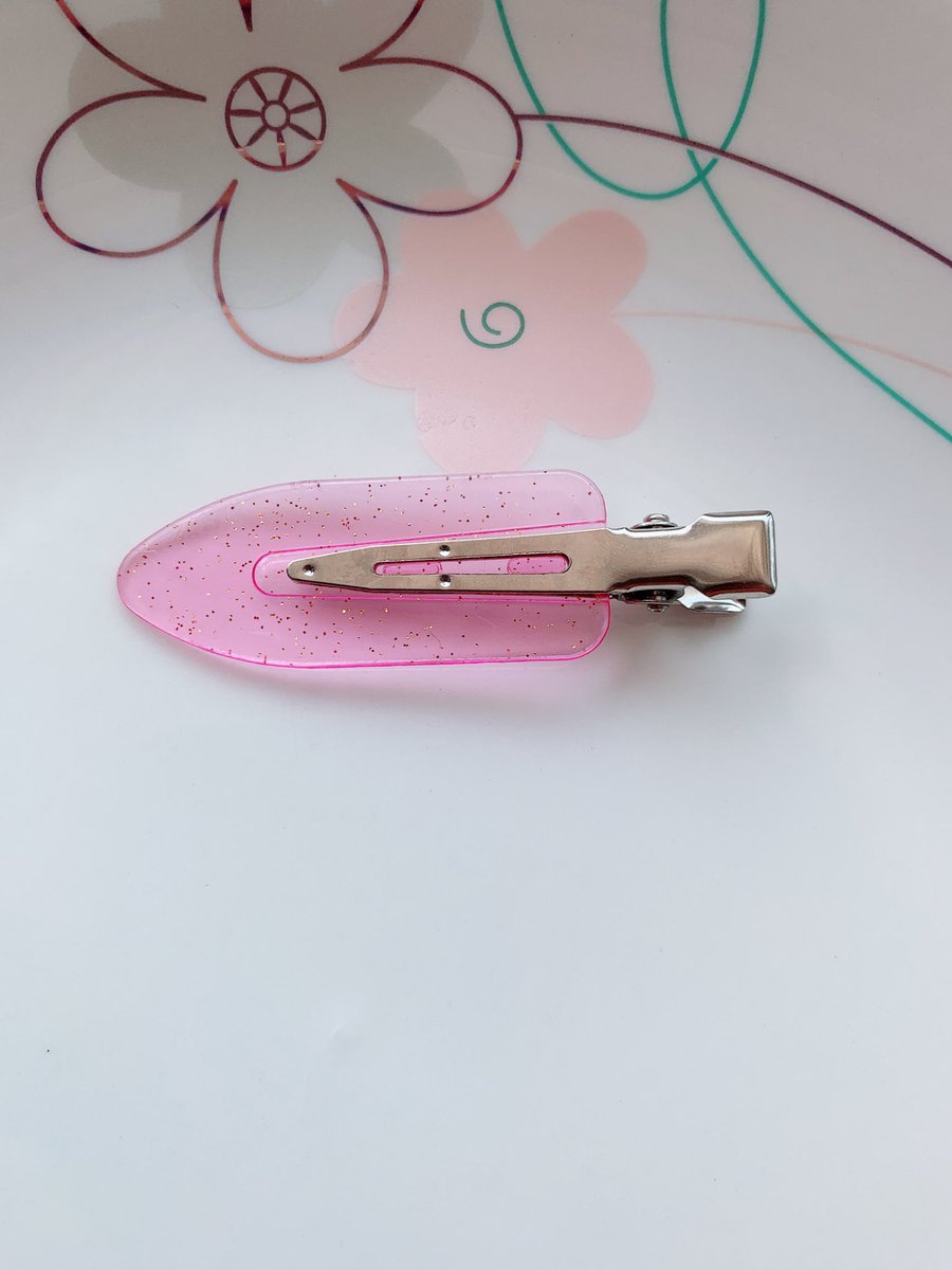 ueeo_T's tweet photo. 🥳🌈  กิ๊บติดผม แฟชั่น DIY กิ๊บใสสีหวานน่ารัก ใช้เก็บรวบลูกผมหน้าม้าหรือประดับตกแต่งก็ได้ ตัวกิ๊บยาวประมาณ 6 ซม.

#ช้อปปี้แฟชั่น
ตามพิกัดไปโลดดด

https://t.co/4PpeUoUb4k https://t.co/fhC3cHtPe9