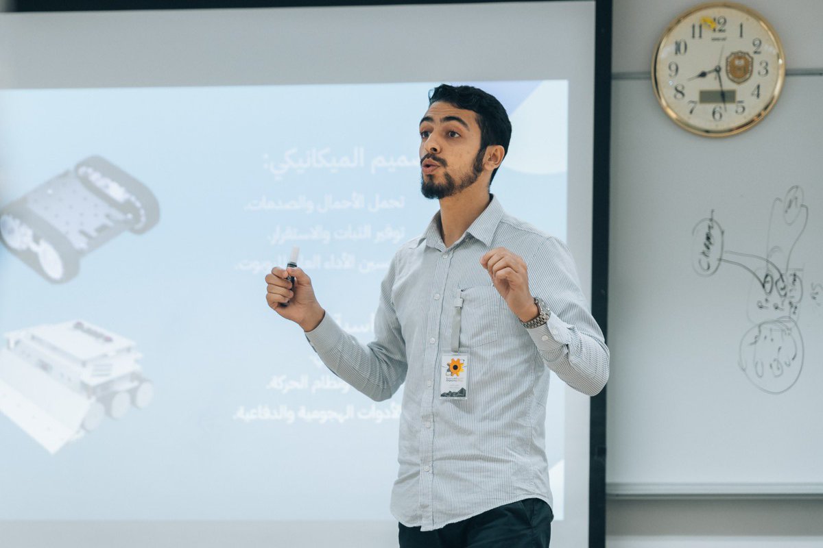 عمادة شؤون الطلبة tweet media